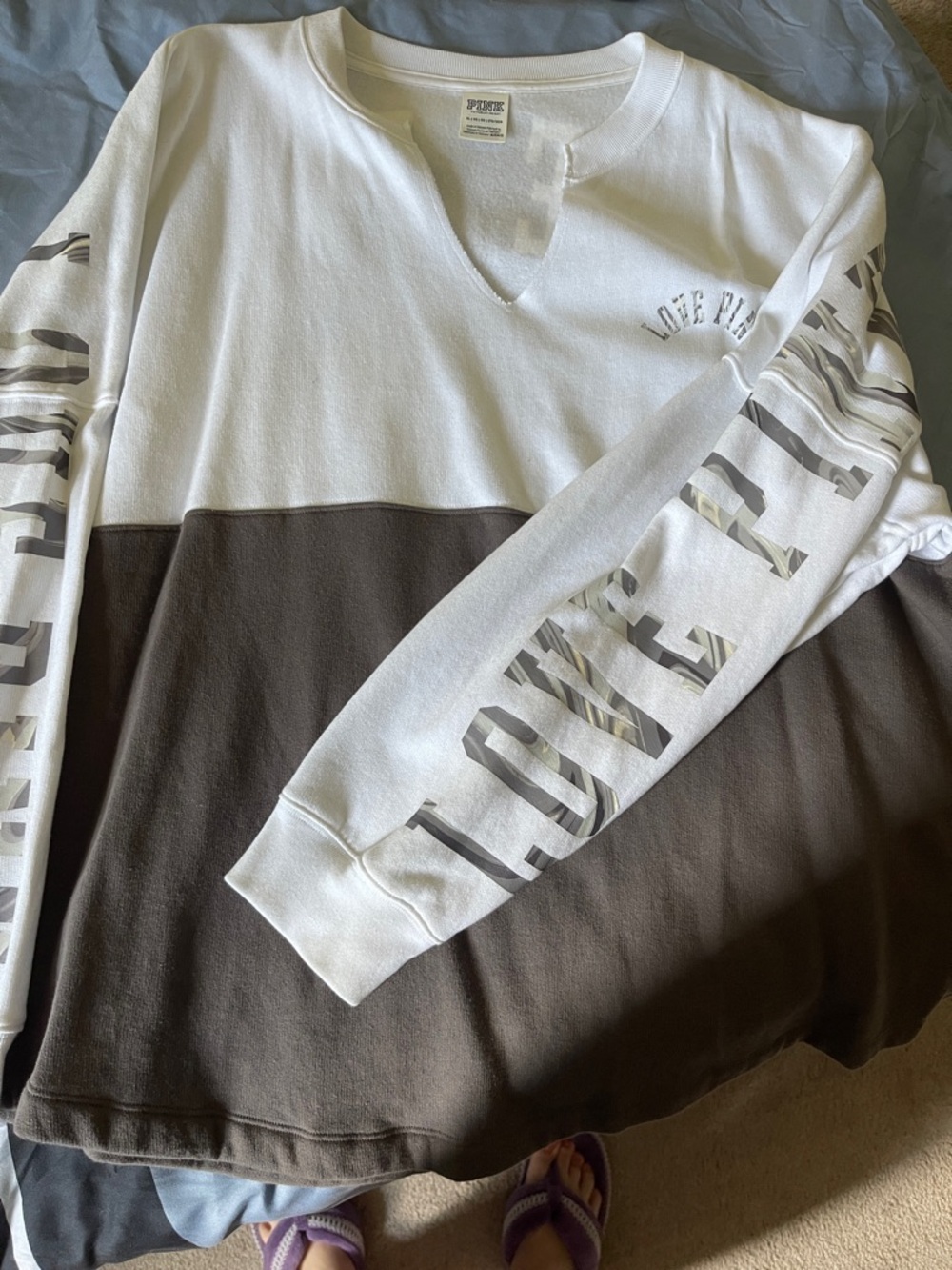 PINK Victoria's Secret White V-Notch Pullover